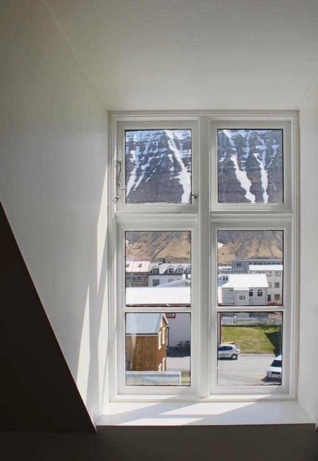 Managisting Guesthouse Ísafjörður Exterior foto